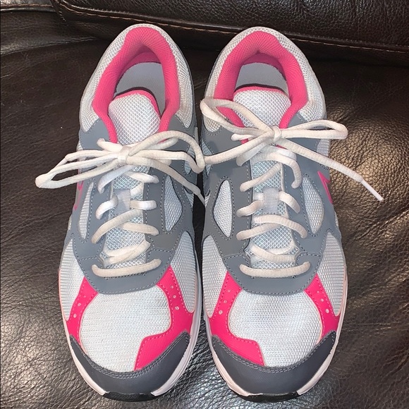 Nike Shoes - EUC Nike Pink/gray shoes... in great condition